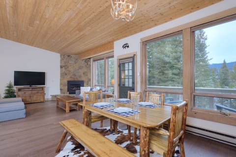 Gather round the dining table | Main Level