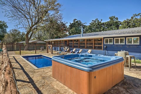 Fredericksburg Vacation Rental | 4BR | 2BA | 1,927 Sq Ft