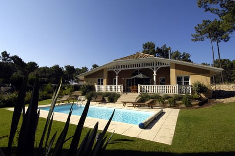 Holiday Home Exterior [summer]