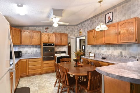 14df21f2-36c9-41c1-8411-0c01481b2d1b