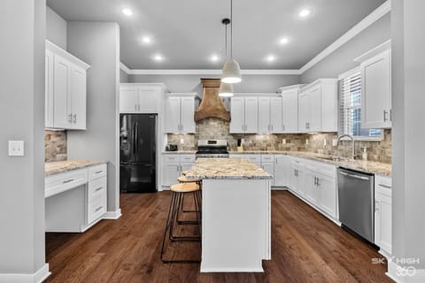 The Broadway by Native Host (24)