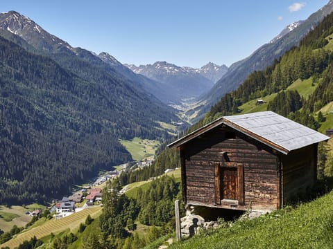 Mountainous Landforms, Mountain, Highland, Hill, Landscape, Hill Station, Mountain Range, Rural Area, Hut, Valley