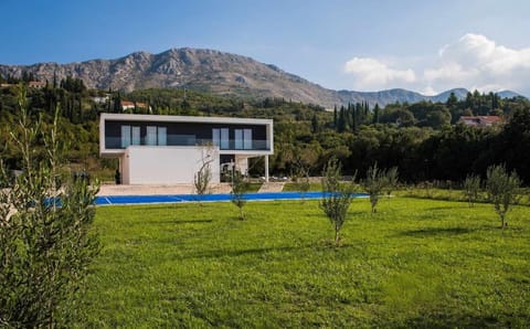 Croatia luxury villa Mlini Quiet Land for rent and vacation with private pool and concierge service near Dubrovnik