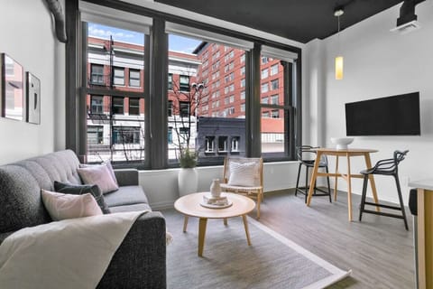 Spacious apartment in the heart of downtown