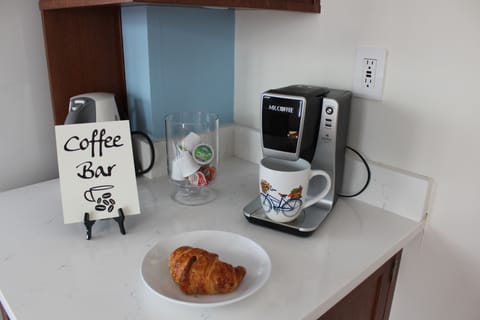 Keurig coffee machine, we provide starting kit of k-cups.