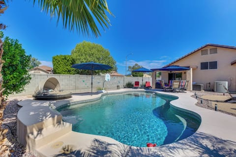 Peoria Vacation Rental | 3BR | 2BA | Step-Free Access | 1,385 Sq Ft