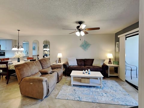 Welcome to Ocean Village Club E15!