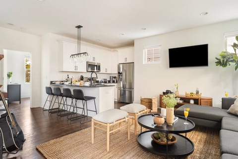 Welcome to Hart Suite 6!