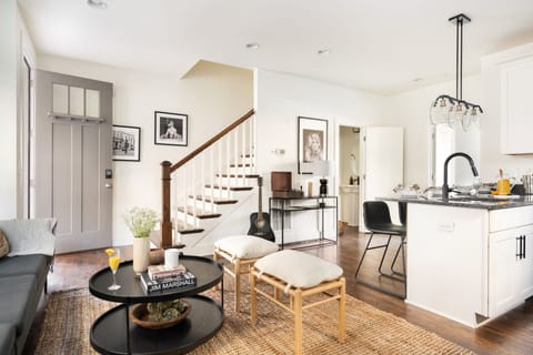 Welcome to Hart Suite 8!