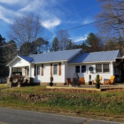 Coon Creek Cottage 742 Brendle Rd. Franklin NC