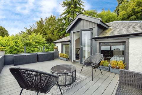 Enjoy al fresco eating and drinking on the 18ft terrace overlooking the loch