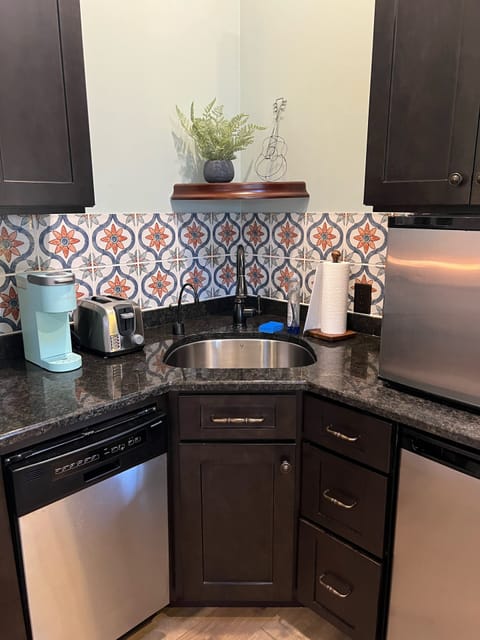 Kitchen sink and dishwasher - mini fridge and countertop freezer! 