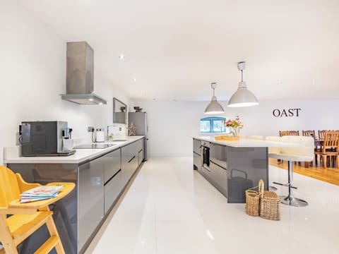 Kitchen | Oast Barn, Letheringsett
