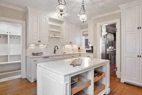 03ca75d7 022c 4e43 b18f ca88ee106b80