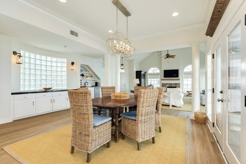 Comfortably sit up 6 at the dining table