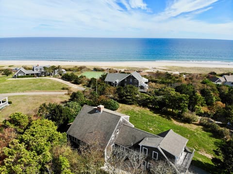 Ideal location 1 minute walk to Nauset Beach
