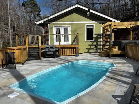 Dive into relaxation in our private pool, a refreshing oasis in the heart of Gatlinburg’s scenic beauty.