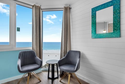 Sitting area with amazing view