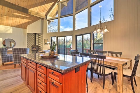 Lake Arrowhead Vacation Rental | 5BR | 3.5BA | 2,354 Sq Ft | Stairs Required