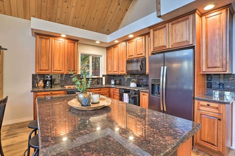 Kitchen | Fully Equipped