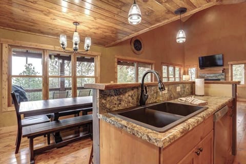 Cloud 9 Cabin kitchen with double sink. 