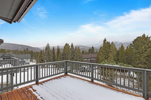 Enjoy the views from the balcony | Lower Level