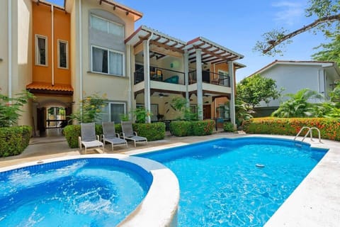 Community Pool: Splash into paradise, your poolside getaway awaits.
