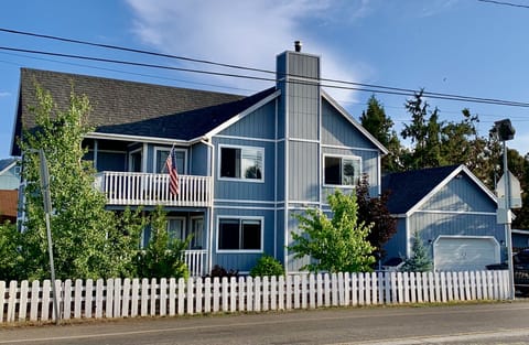Quiet corner lot with single car garage
