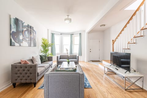 Living room with smart tv 45 inches