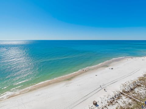 The views are indescribable from this 10th floor luxury condo!