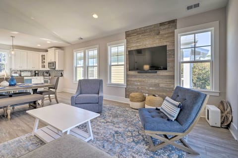 Living Room | Smart TV