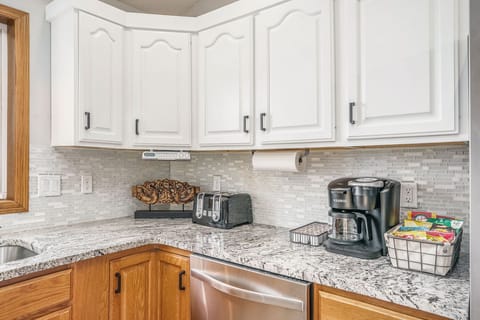 Coffee and Snack Bar!