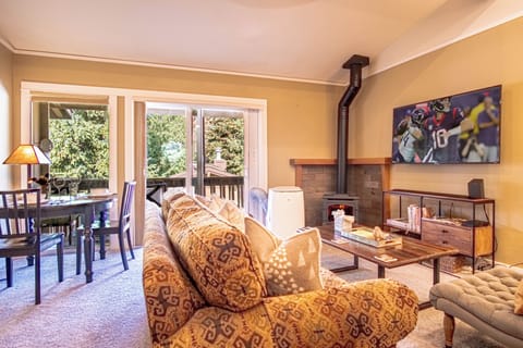 Living Room with Gas Fireplace & Large TV