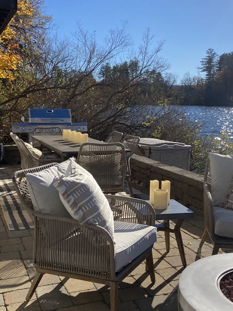 Plenty of grilling surface to cook and enjoy meals lakeside.