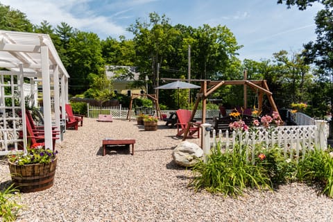 Common Area Courtyard