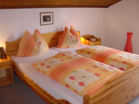 Triple room, shower/toilet on the floor, balcony - Oberer Gollmitzer, Ferienhof House in Carinthia, Austria