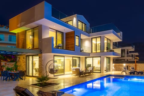 Brand new Villa Ventura in Kalamar Bay