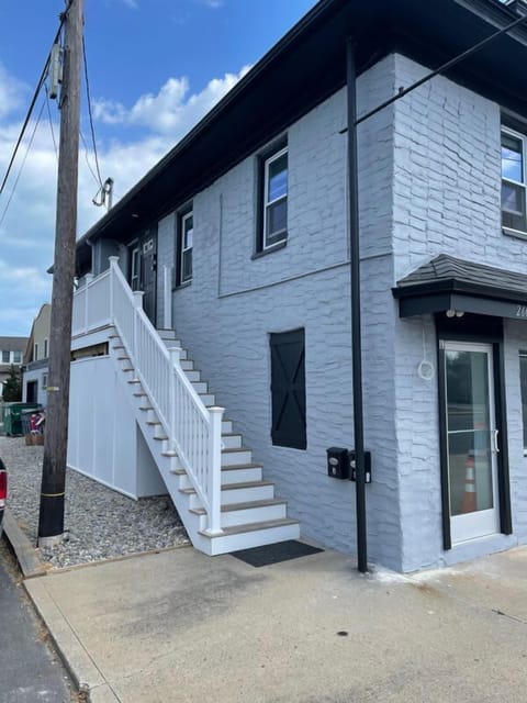 Stairs leading to apartment