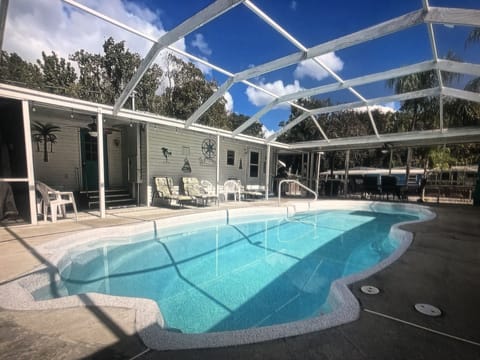 seating around pool
