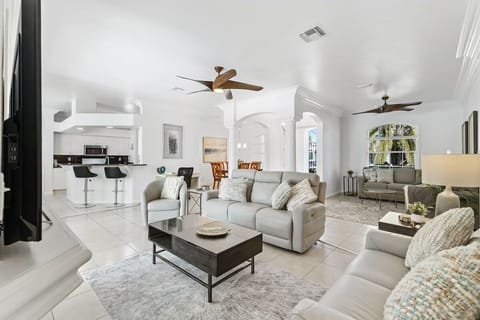 New Natuzzi Sofa, Loveseat and swivel chair. Sofa and Loveseat have power seats