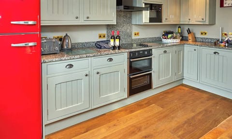 Cattleman's Bothy Fully Fitted Kitchen