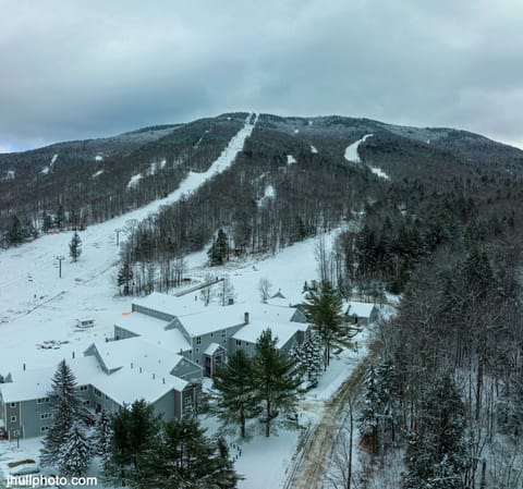 Welcome to beautiful Trailside Condos at Magic Mountain!