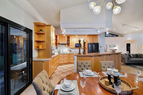 Open plan living with spectacular views on the main level.