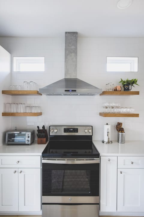 Brand new appliances, ready for you to cook from home.