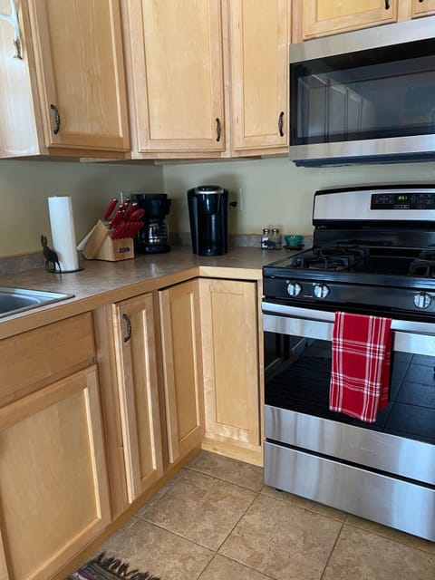 Stove, coffee maker, Keurig