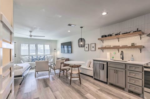 Kitchen | Dining Area