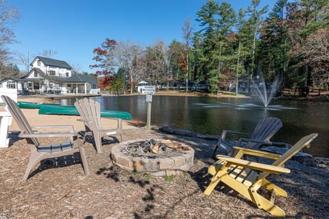 Fire- pit by the lake