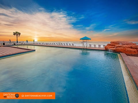 Relax in this beautiful heated pool while looking at the ocean 