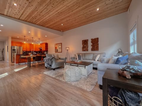 Living Room/Dining area