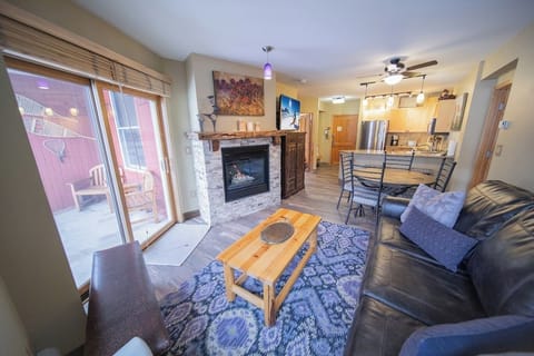 Stylish ski vacation condo in the Village!